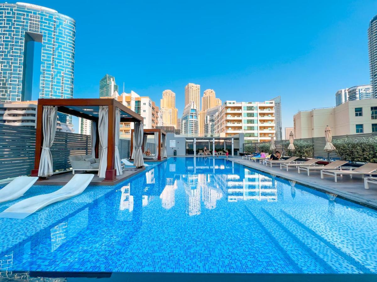 Fam Living - Marina Marvel - Studio Apartment With Breathtaking Views In Studio One Tower Dubai Exterior photo