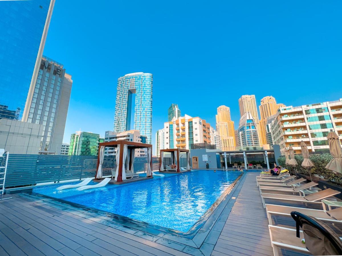Fam Living - Marina Marvel - Studio Apartment With Breathtaking Views In Studio One Tower Dubai Exterior photo