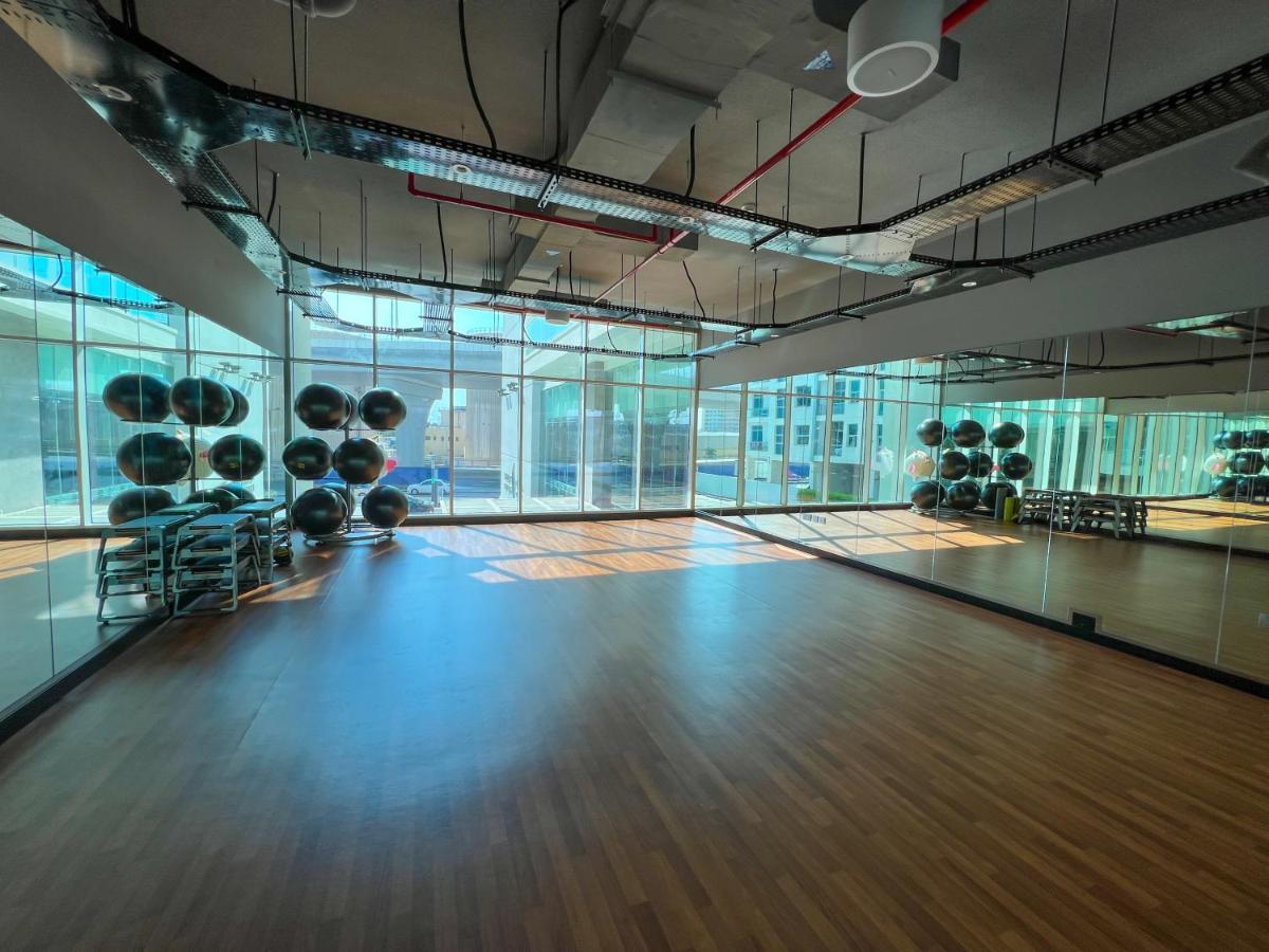 Fam Living - Marina Marvel - Studio Apartment With Breathtaking Views In Studio One Tower Dubai Exterior photo